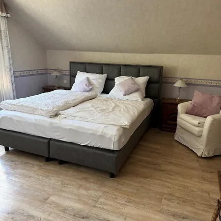 Zur Muehle Szálloda